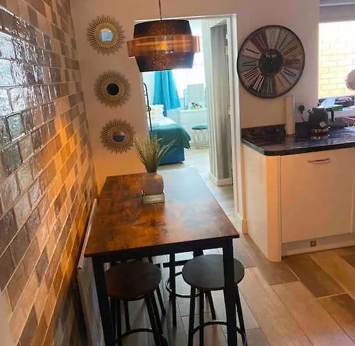 Rockley Green House - 3 Bedroom Home In Liverpool