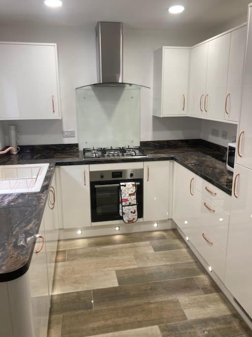 Rockley House - 3 Bedroom In Liverpool