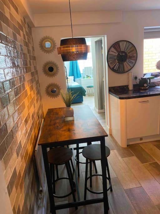 Rockley House - 3 Bedroom In Liverpool