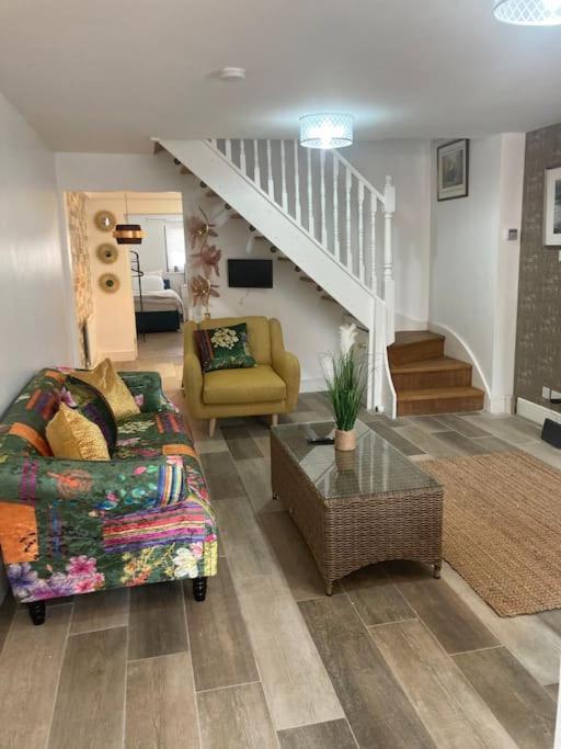 Rockley House - 3 Bedroom In Holiday home